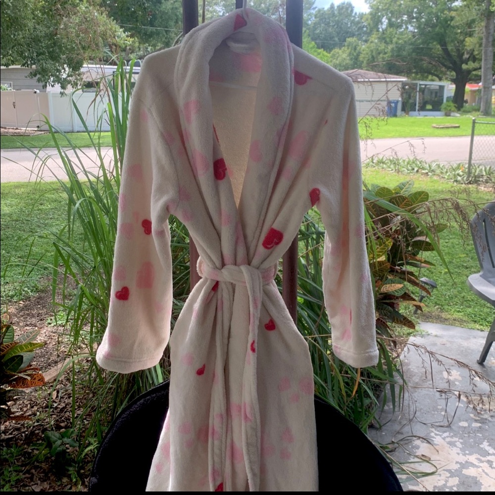 White plush robe with pink hearts